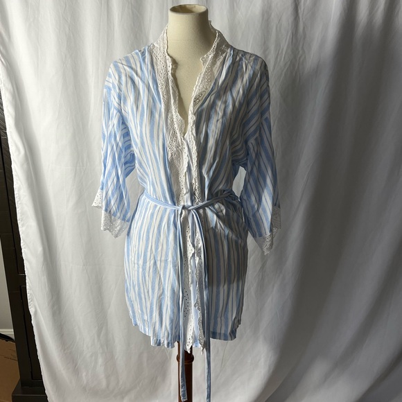 In Bloom Light Blue and White Stripe Short Robe with white Eyelet trim - XL - Picture 1 of 13